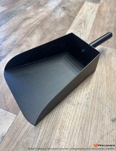 Pelle noire pour pellets