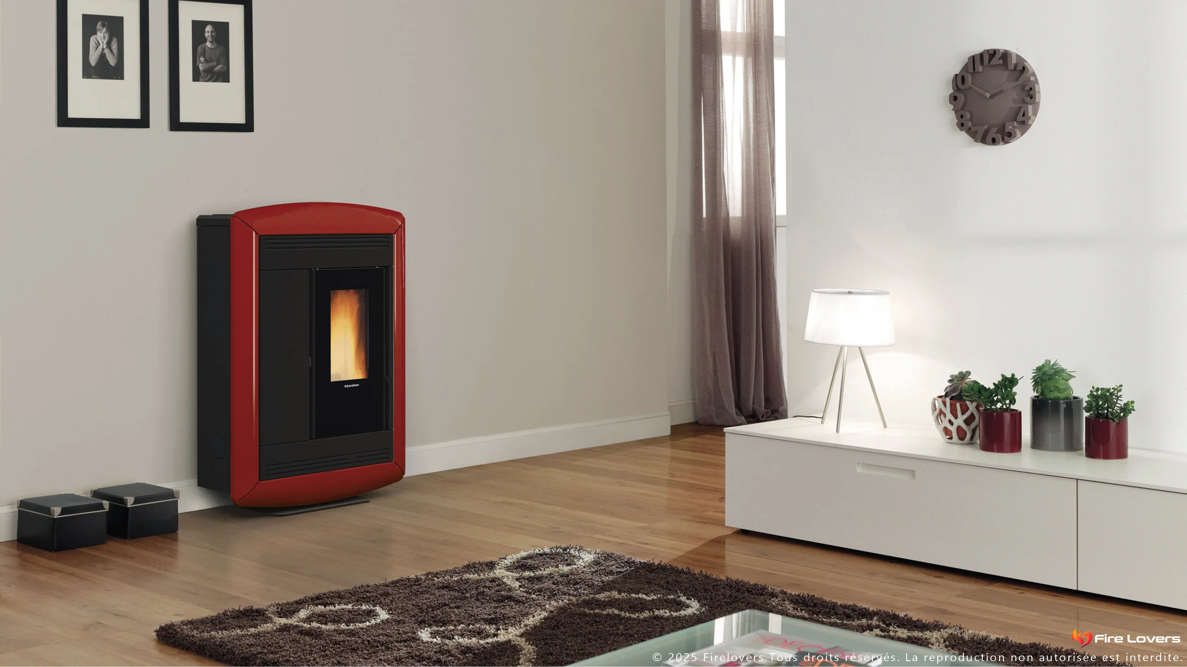Souvenir_Lux_Red_Extraflame_1.jpg